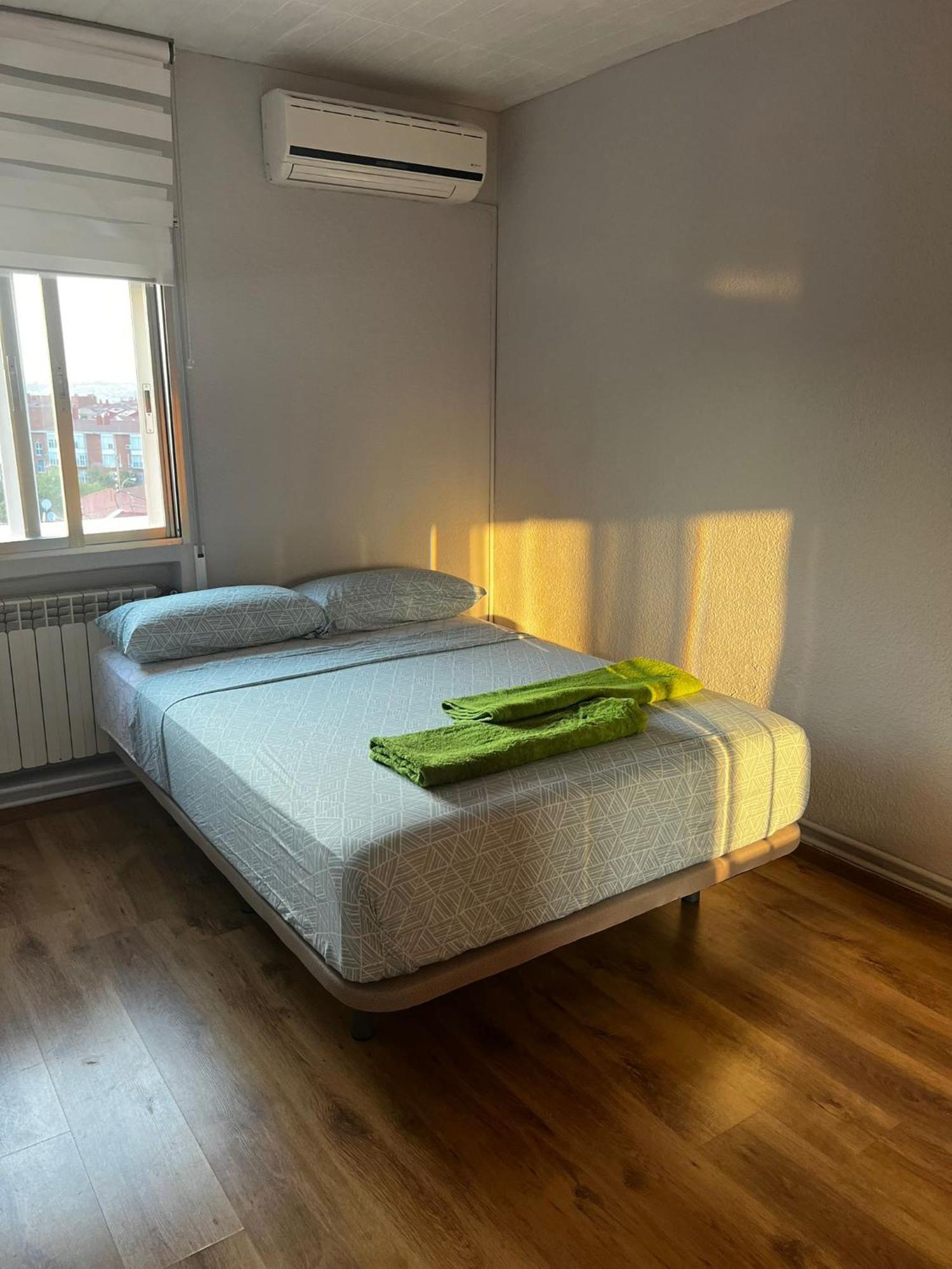 Hotel Bed Vallecas Madrid Exterior foto